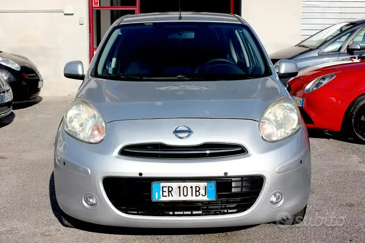 Usata Nissan Micra 80 CV (58 kW) 2013 Grigio Utilitaria