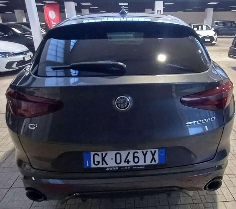 Usata Alfa Romeo Stelvio Veloce 210 CV (154 kW) 2022 Grigio SUV