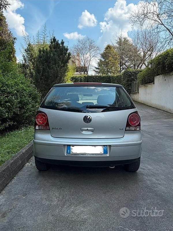 Usata VW Polo 64 CV (47 kW) 2006 Grigio Utilitaria