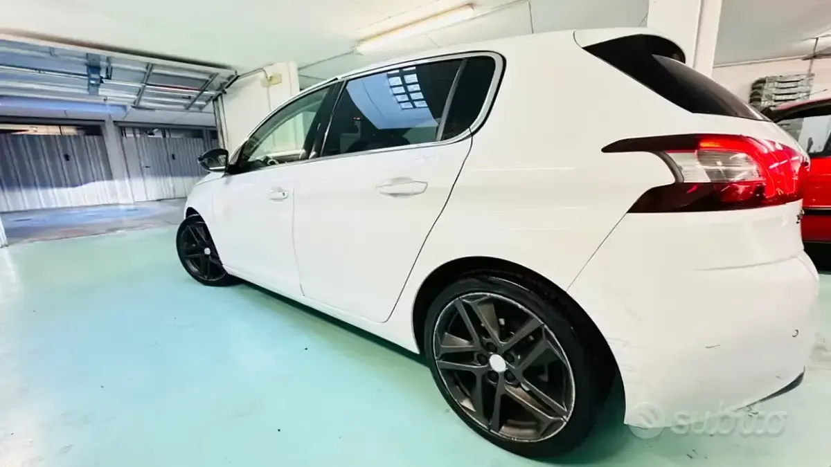 Usata Peugeot 308 GT-line 115 CV (84 kW) 2014 Bianco Berlina