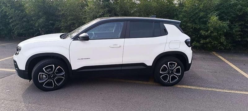 Usata Jeep Avenger Summit 101 CV (74 kW) 2025 SUV