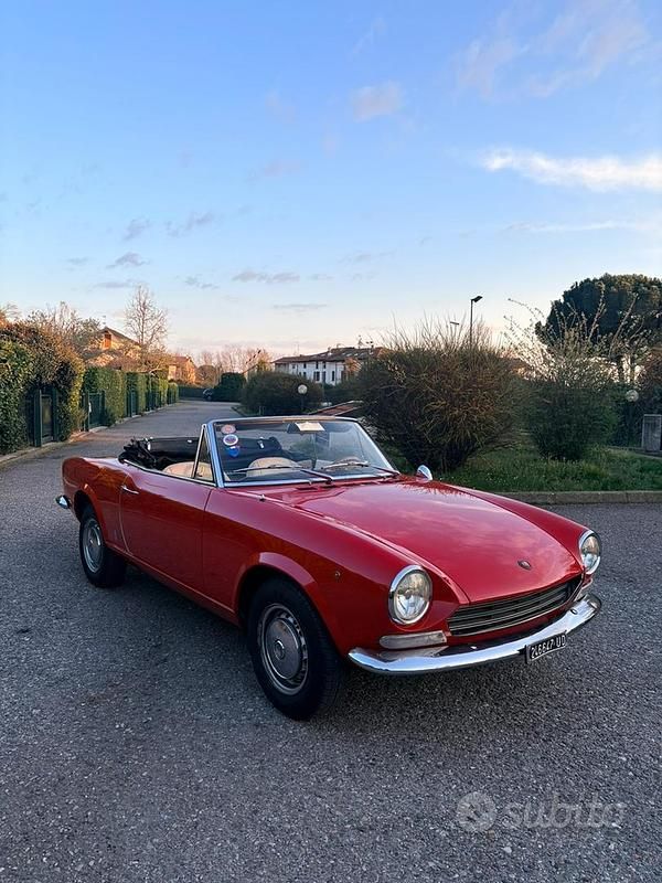 Usata Fiat 124 1960 Rosso Cabrio