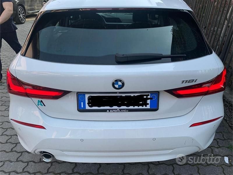 Usata BMW 118 Advantage 140 CV (102 kW) 2020 Bianco Utilitaria