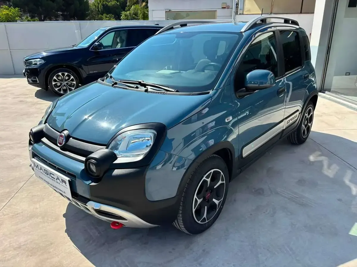 Usata Fiat Panda Cross Cross 69 CV (50 kW) 2021 Blu ceramico pastello Utilitaria