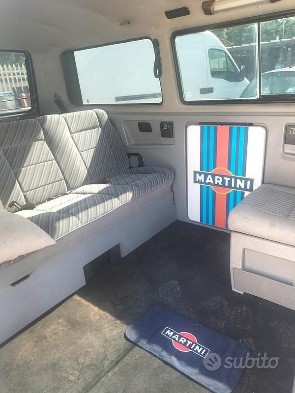 Usata VW Multivan 1987 Blu Monovolume