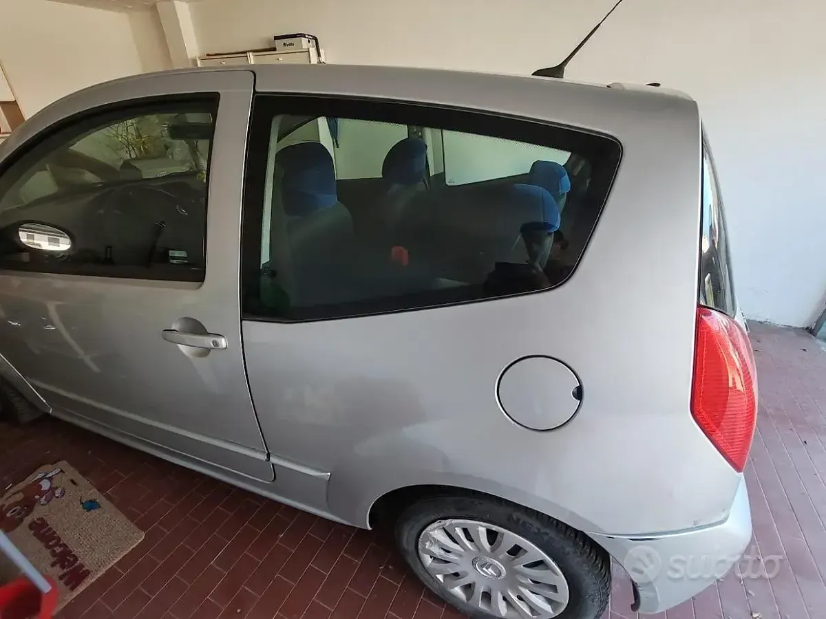 Usata Citroën C2 60 CV (44 kW) 2004 Grigio Utilitaria