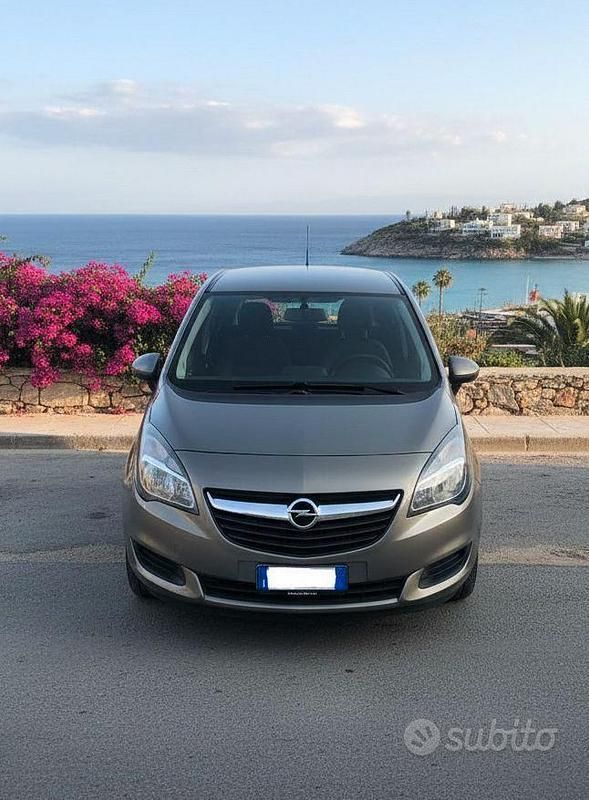 Usata Opel Meriva 120 CV (88 kW) 2014 Grigio Monovolume