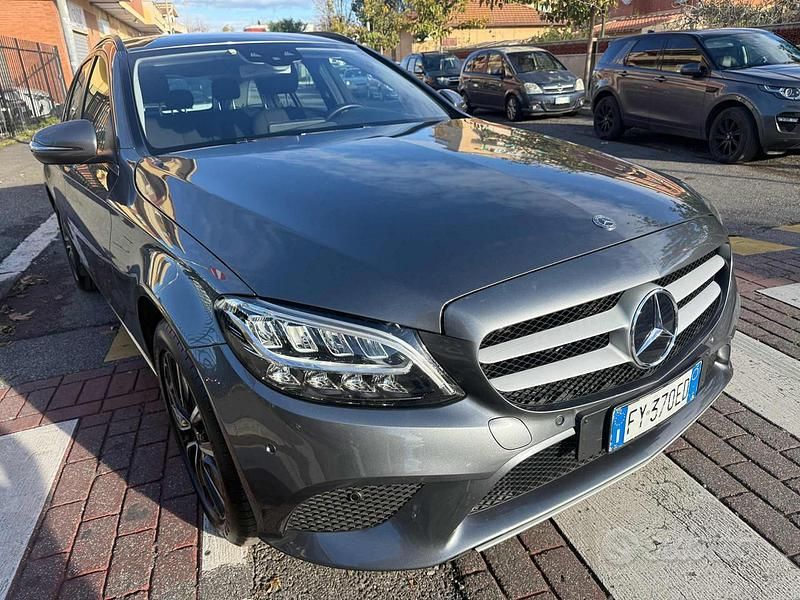 Usata Mercedes C200 Business 160 CV (117 kW) 2019 Grigio Station wagon