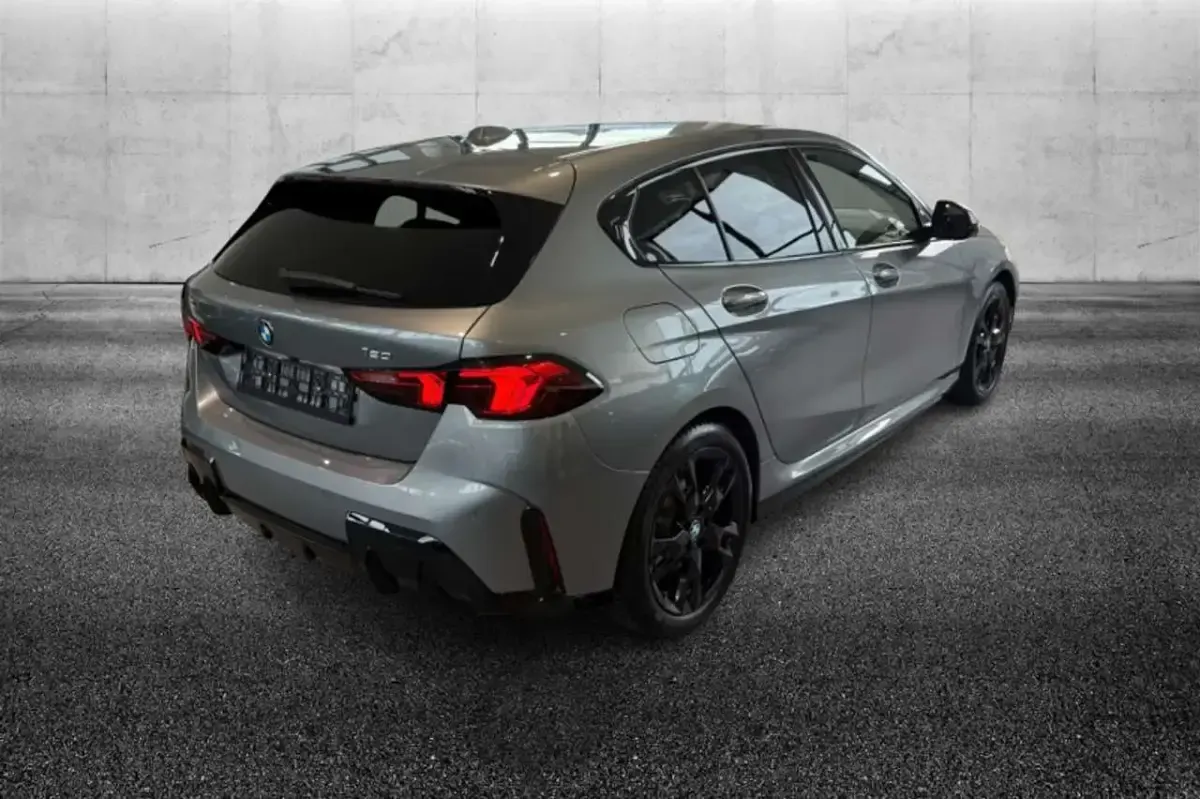 Usata BMW 120 M Sport 156 CV (114 kW) 2024 Grigio Utilitaria