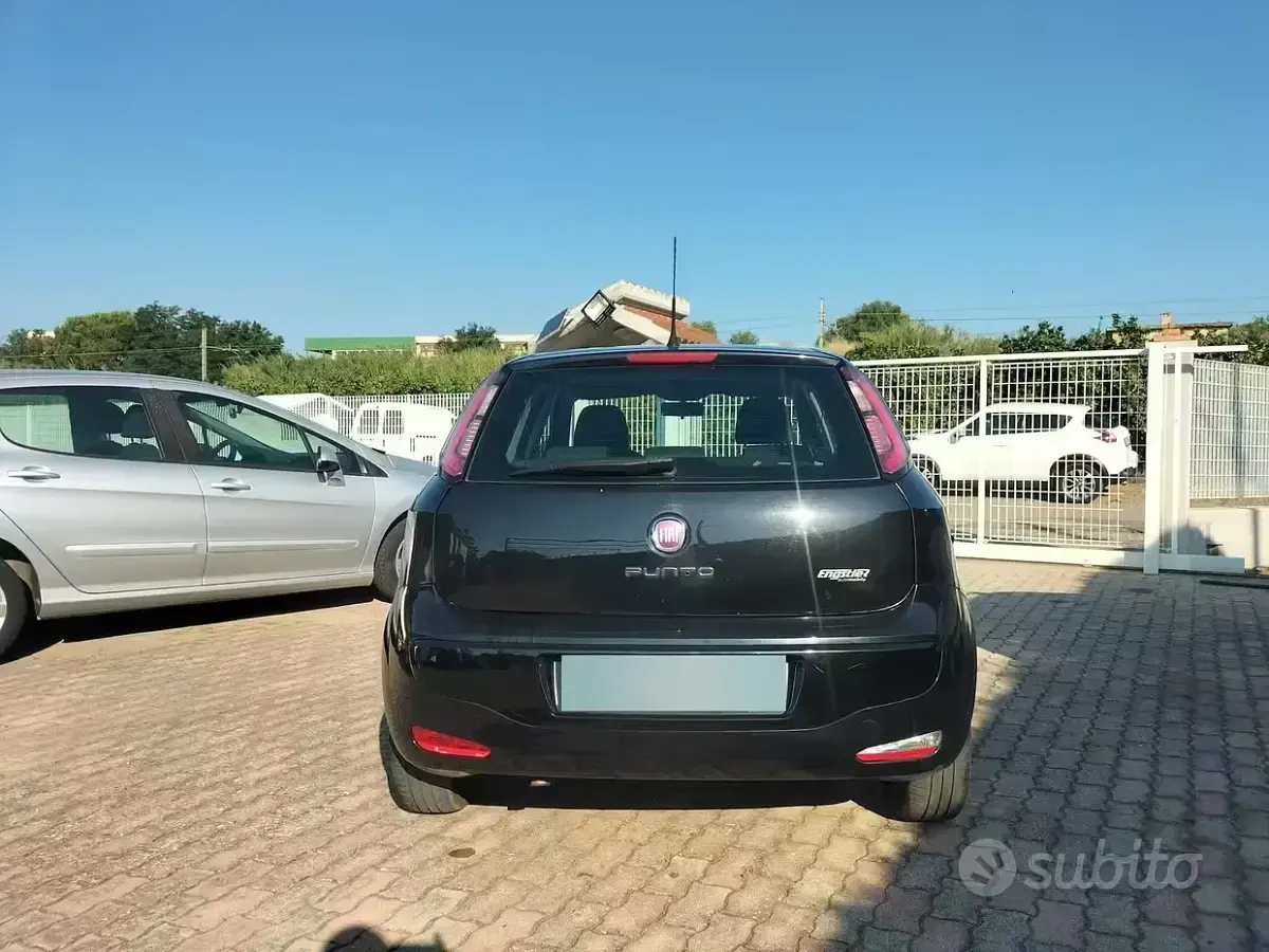 Usata Fiat Punto Evo 77 CV (56 kW) 2012 Nero Utilitaria