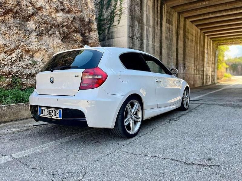 Usata BMW 118 M Sport 143 CV (105 kW) 2009 Bianco Utilitaria