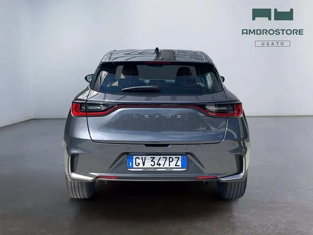 Usata Lexus LBX 136 CV (100 kW) 2024 Grigio scuro SUV