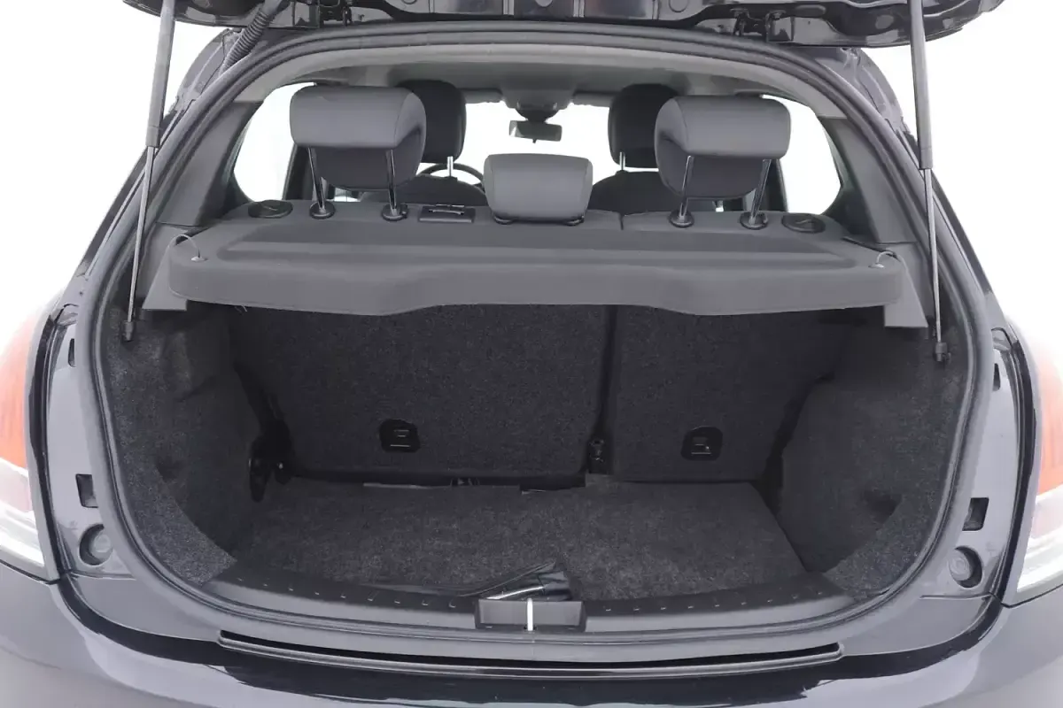 Usata Lancia Ypsilon 69 CV (50 kW) 2024 Neronero Utilitaria
