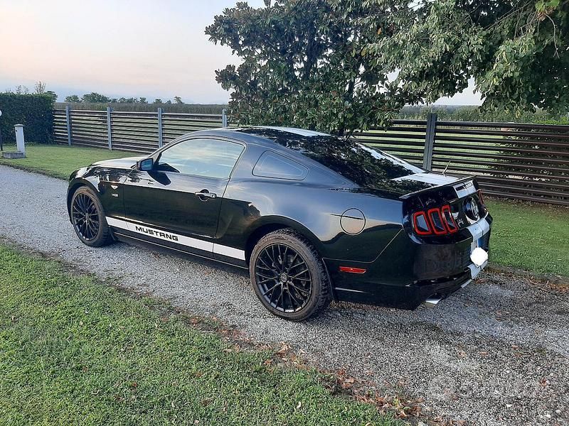 Usata Ford Mustang 2014 Nero Coupé