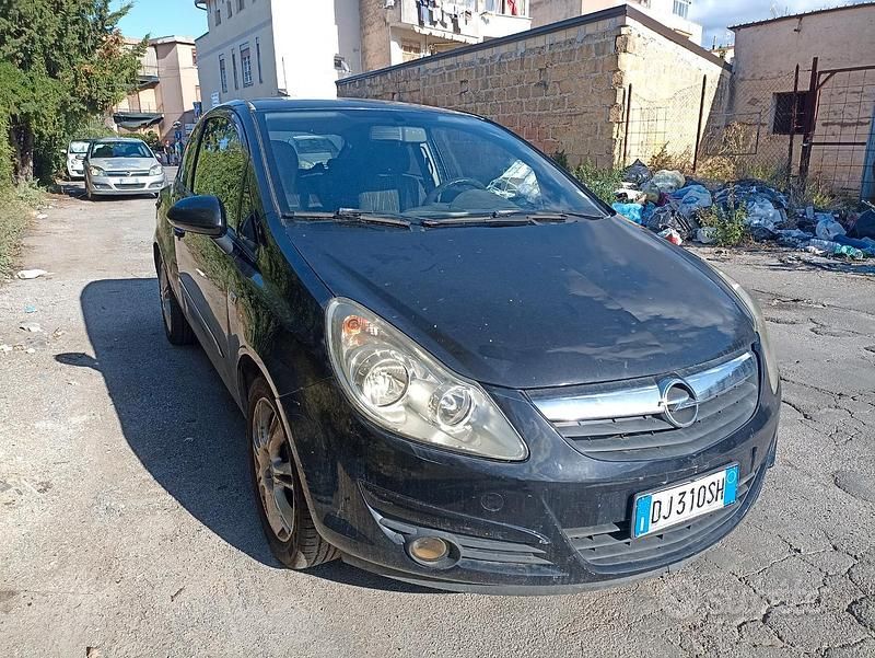Usata Opel Corsa 2007 Nero Utilitaria