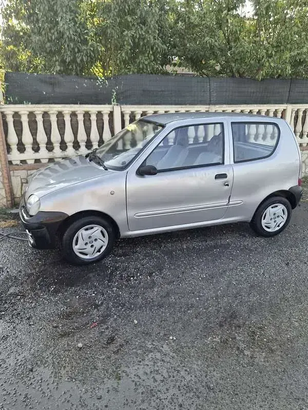 Usata Fiat 600 54 CV (39 kW) 2004 Utilitaria