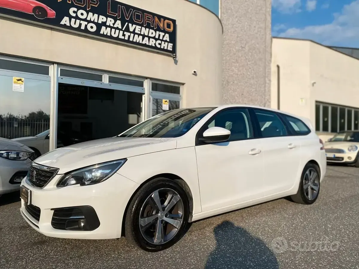 Usata Peugeot 308 GT-line 131 CV (96 kW) 2020 Bianco Berlina