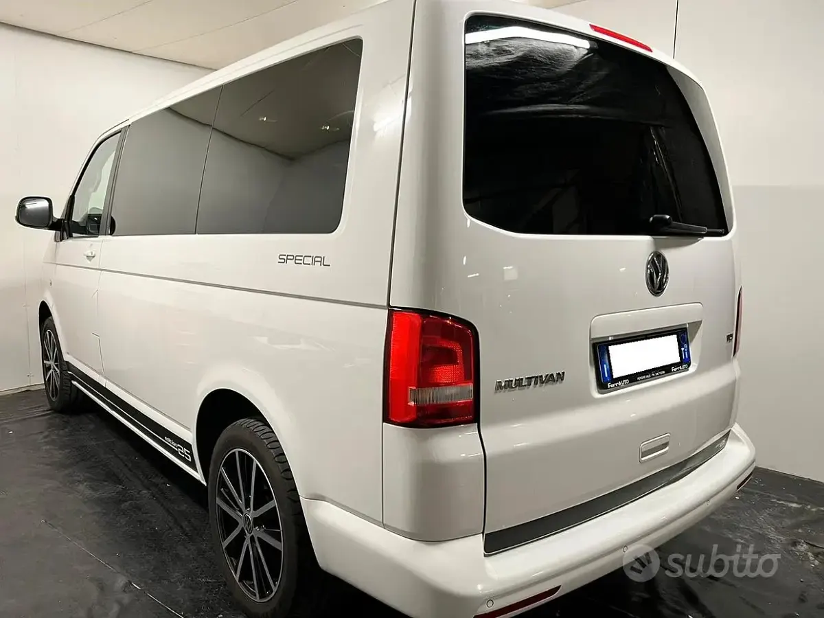 Usata VW Multivan Edition 140 CV (102 kW) 2013 Bianco Monovolume