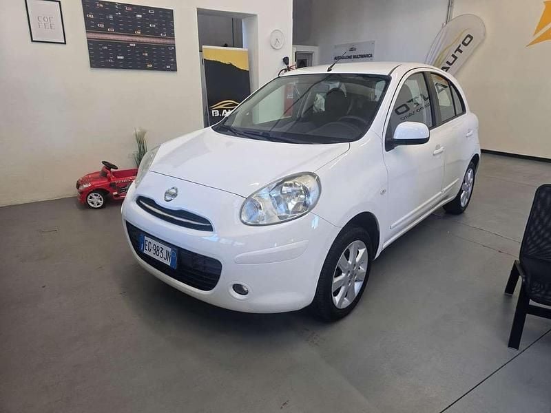 Bianco Usata 2011 Nissan Micra Tekna Tre volumi | 5500 € (Buon prezzo) - Immagine 1/4