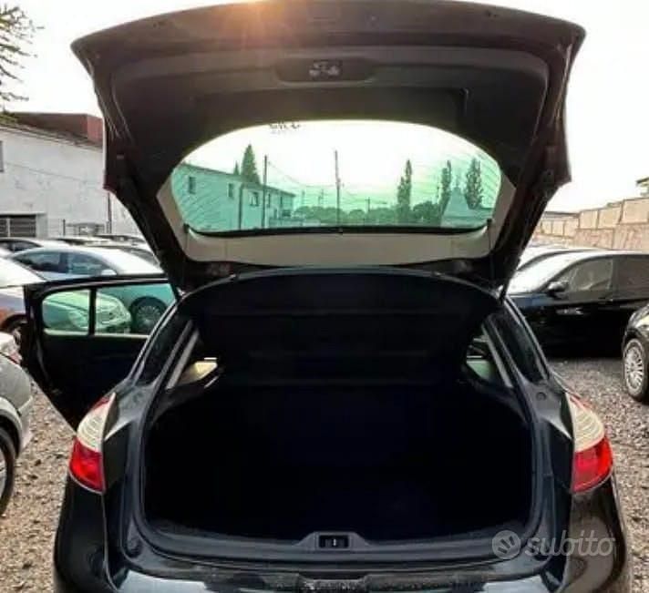 Usata Renault Mégane 110 CV (80 kW) 2012 Nero Berlina