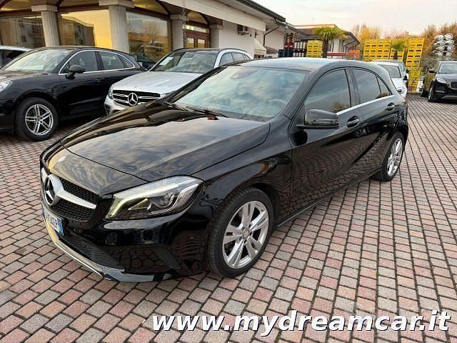 Usata Mercedes A200 Premium 136 CV (100 kW) 2017 Nero Berlina
