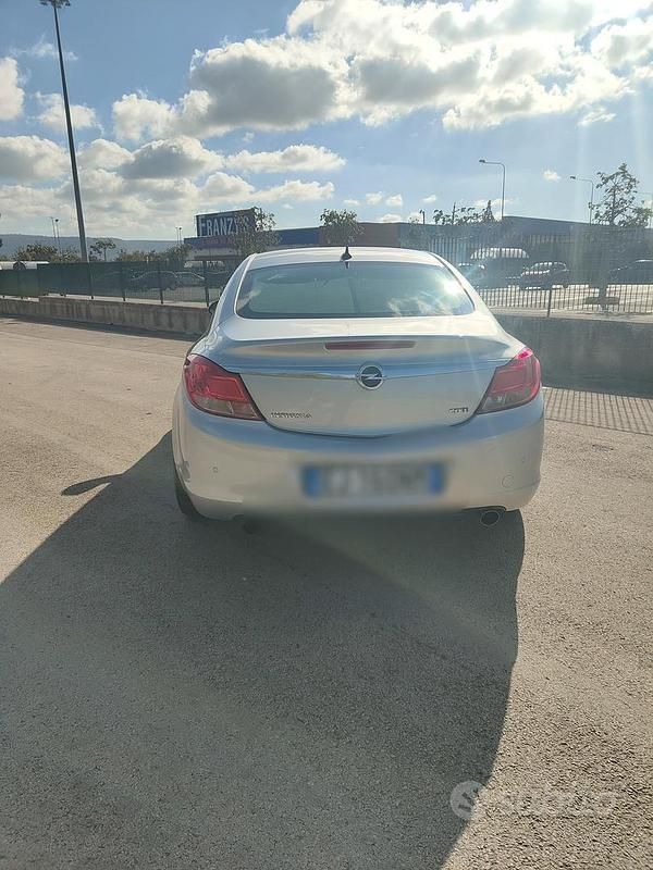 Usata Opel Insignia Cosmo 2011 Grigio Berlina