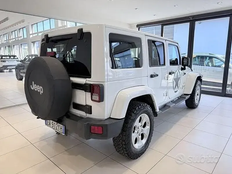 Usata Jeep Wrangler Sahara 200 CV (147 kW) 2014 Bianco SUV