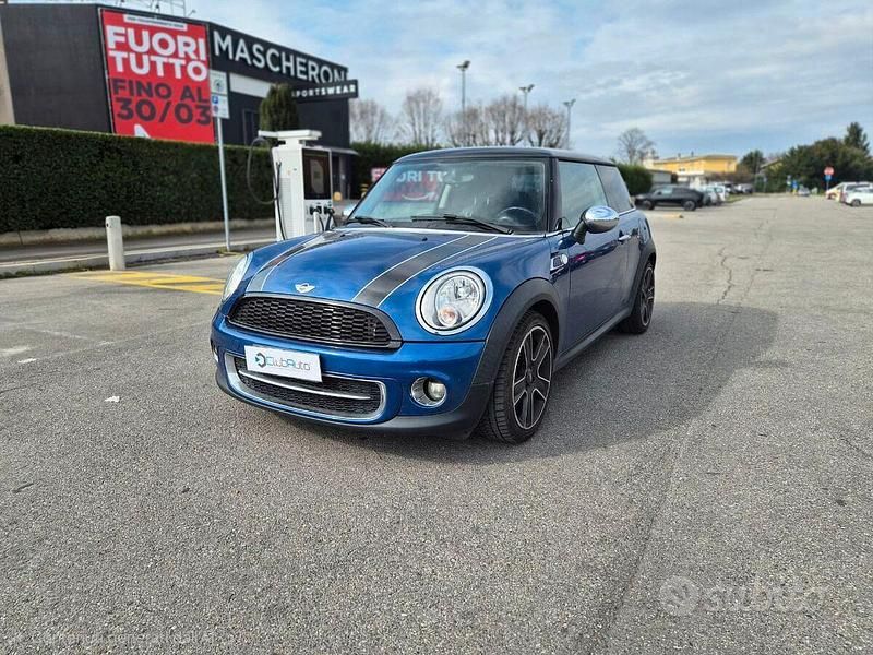 Usata Mini Cooper D 112 CV (82 kW) 2013 Blu/azzurro Utilitaria