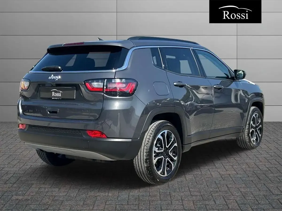 Usata Jeep Compass Limited 131 CV (96 kW) 2024 Grigio scuro metallizzato SUV