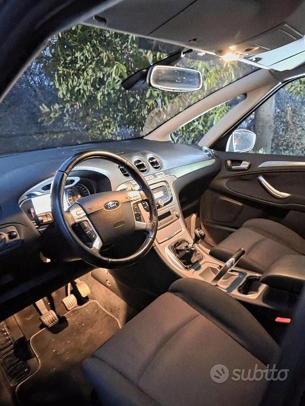 Usata Ford S-MAX S 160 CV (117 kW) 2010 Grigio Monovolume