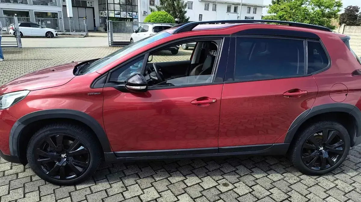 Gebraucht Peugeot 2008 GT-line 102 PS (75 kW) 2018 Rot SUV