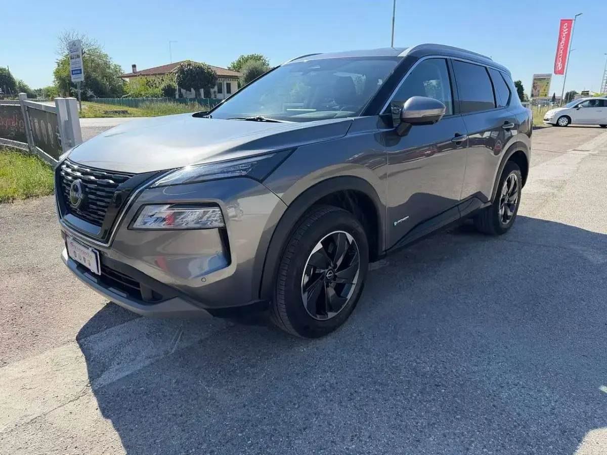 Usata Nissan X-Trail N-Connecta 213 CV (156 kW) 2025 Dark metal grey SUV