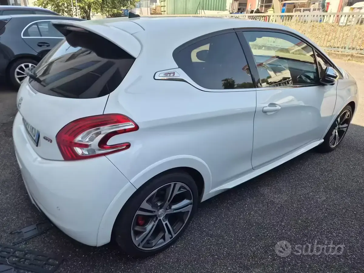 Usata Peugeot 208 GTi 200 CV (147 kW) 2014 Bianco Utilitaria