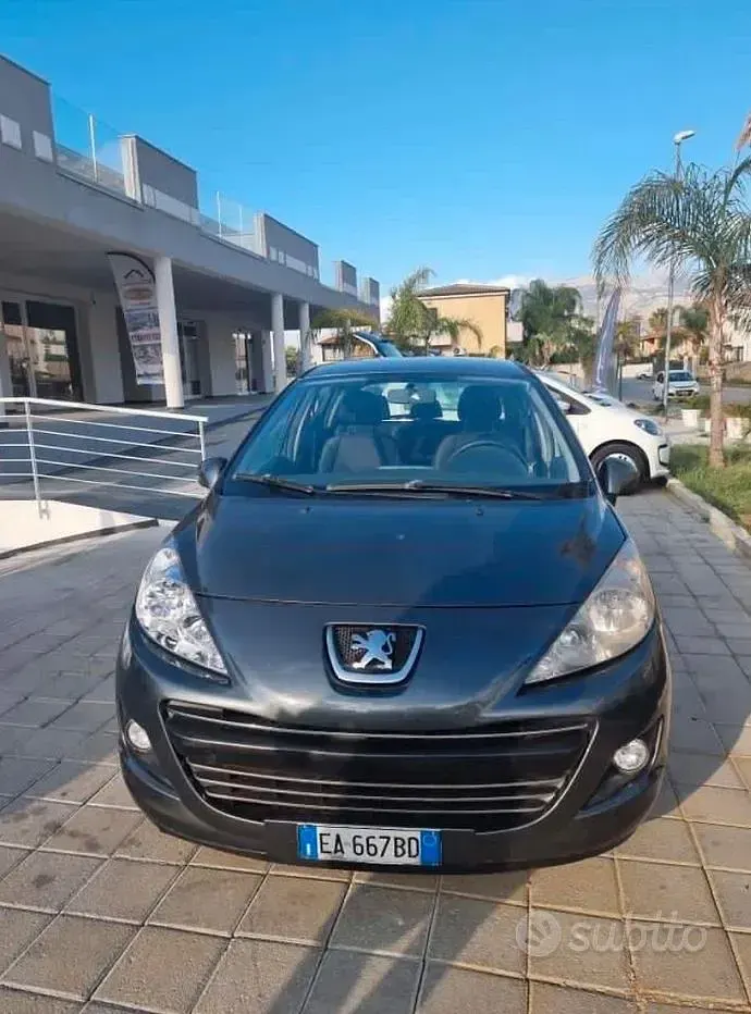 Usata Peugeot 207 68 CV (50 kW) 2010 Grigio Berlina
