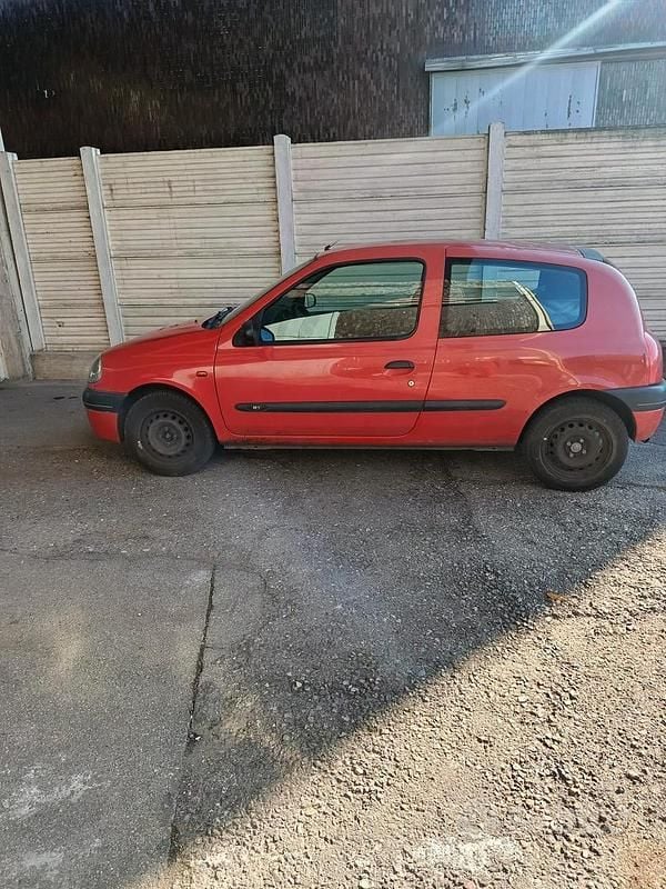 Usata Renault Clio II 1999 Rosso Utilitaria