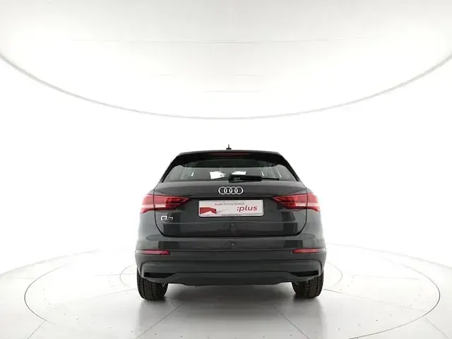 Usata Audi Q3 Business 150 CV (110 kW) 2021 Grigio atomico metallizzato SUV