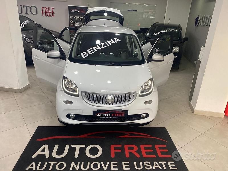 Bianco Usata 2015 Smart ForFour Prime Due volumi | 8890 € (Buon prezzo) - Immagine 1/4