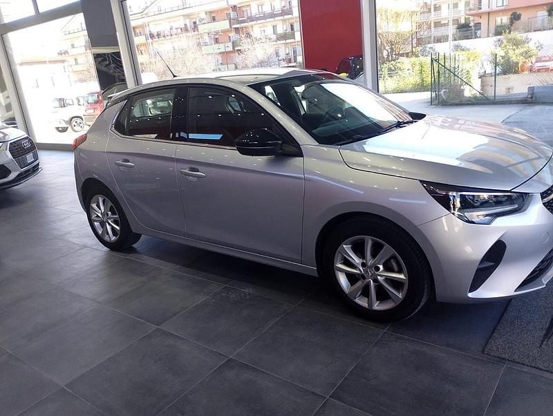 Usado Opel Corsa Elegance 75 HP (55 kW) 2023 Prateado Sedan