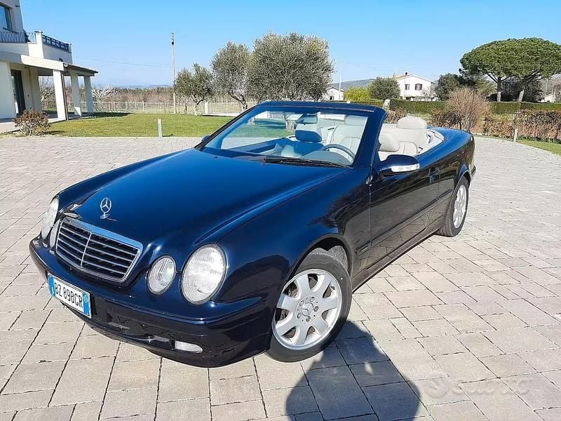 Usata Mercedes CLK200 2002 Blu Cabrio