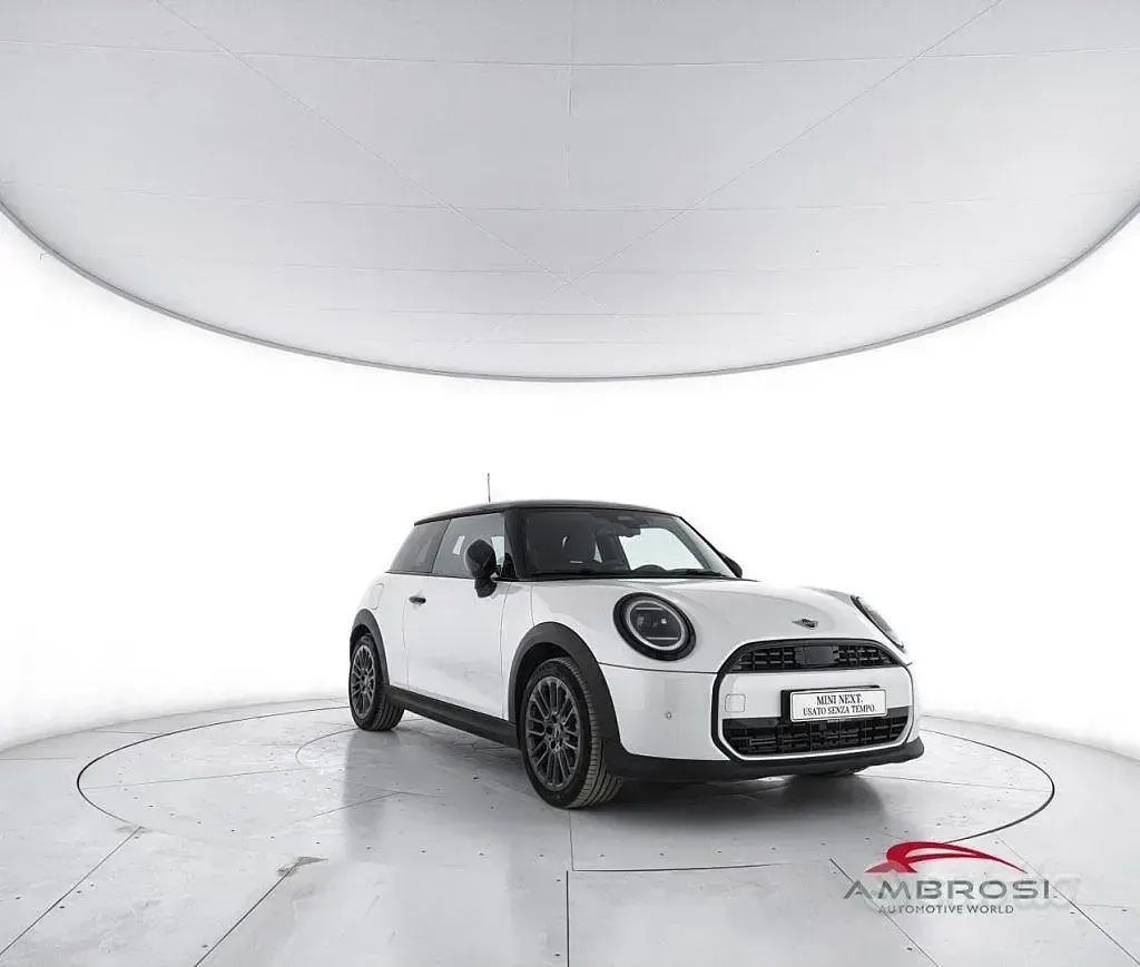 Nuova Mini Cooper Classic 114 kW (156 CV) 2025 Bianco Utilitaria