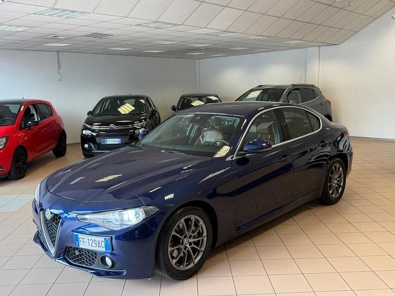 Usata Alfa Romeo Giulia Super 150 CV (110 kW) 2016 Blu Berlina