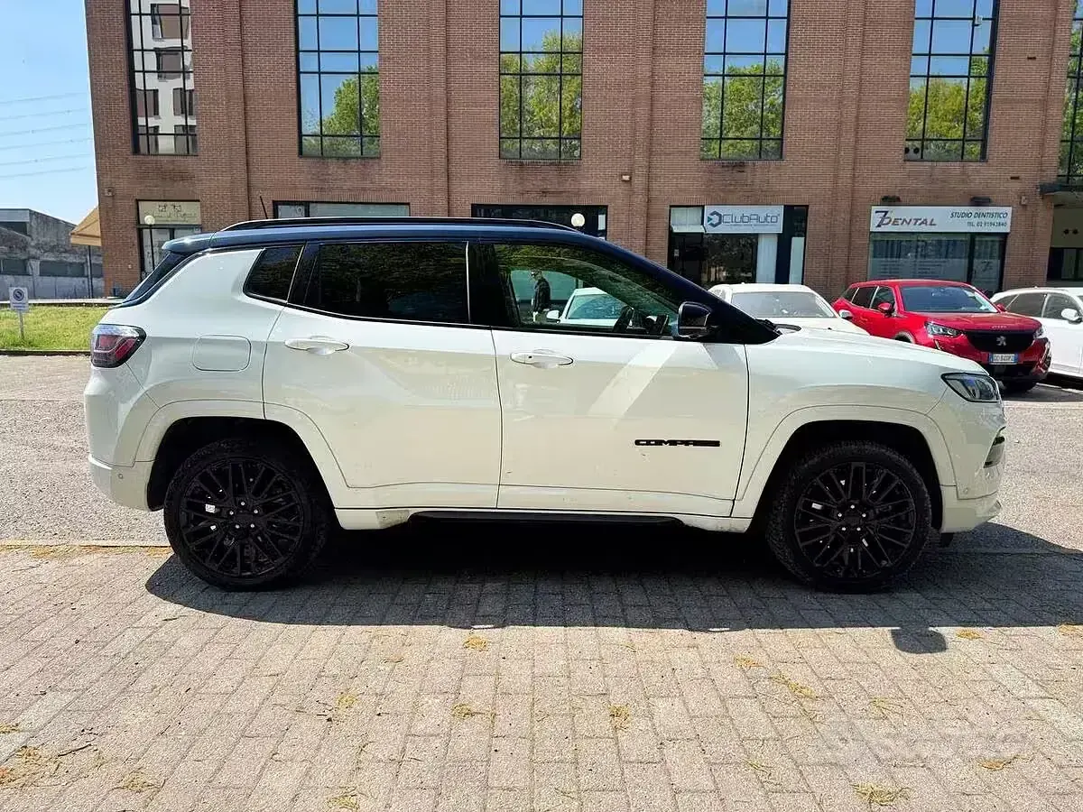 Usata Jeep Compass 179 CV (131 kW) 2022 Bianco SUV