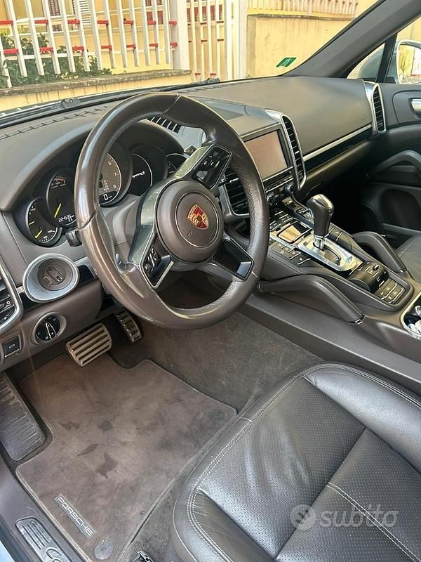 Usata Porsche Cayenne S 2015 Grigio SUV
