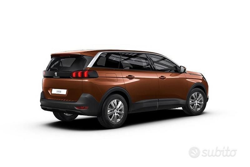 Nuova Peugeot 5008 GT 131 CV (96 kW) 2025 Nero SUV