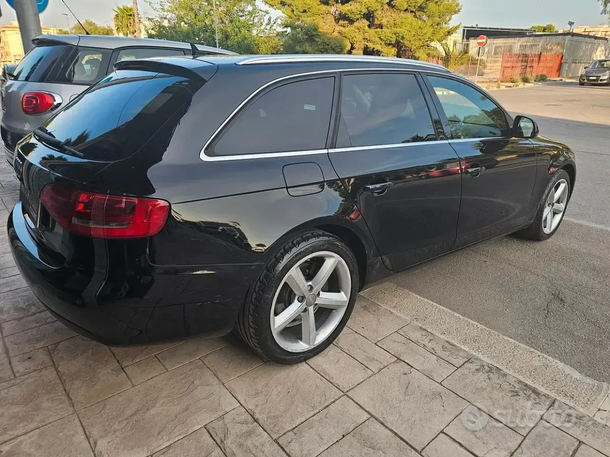 Usata Audi A4 Advanced 143 CV (105 kW) 2009 Nero Station wagon