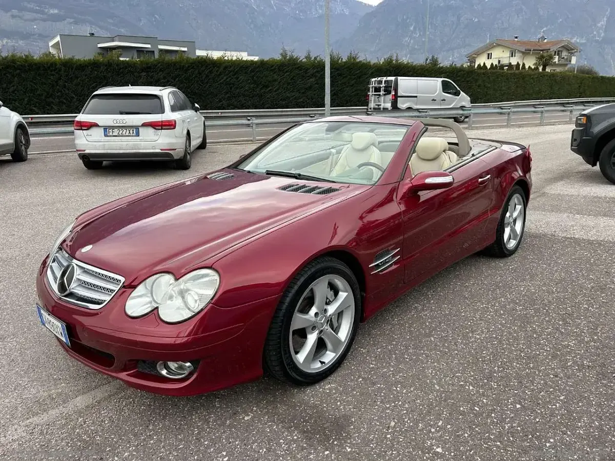 Begagnad Mercedes SL600 517 HK (380 kW) 2006 Röd Sportkupé