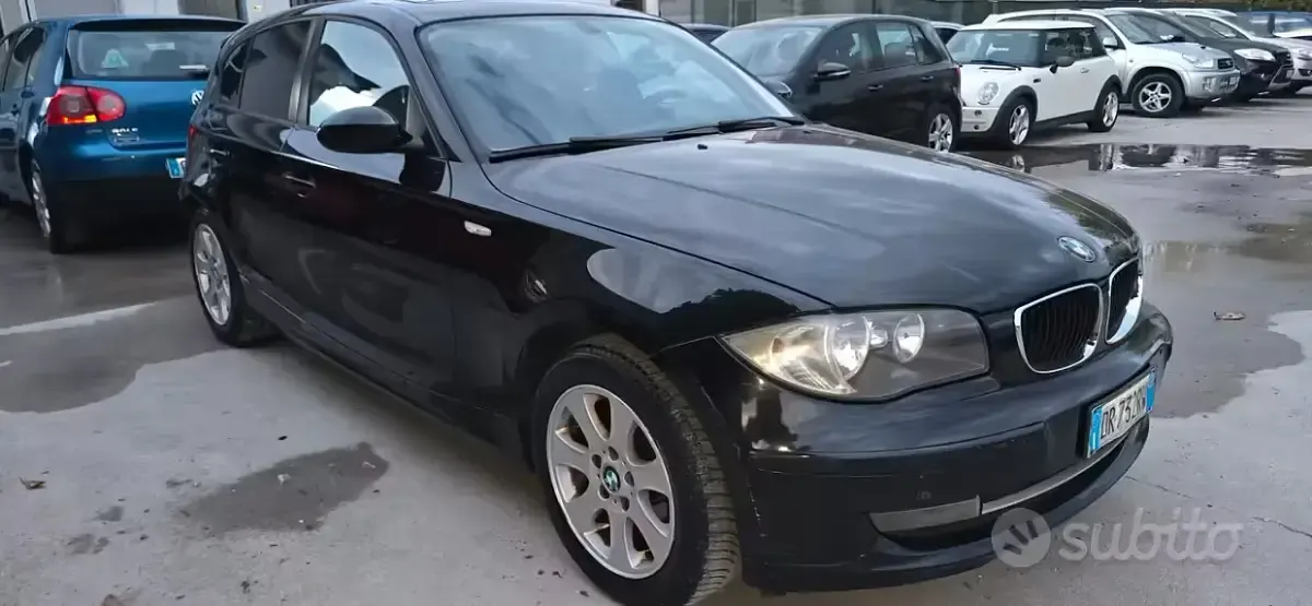 Begagnad BMW 118 143 HK (105 kW) 2007 Svart Halvkombi