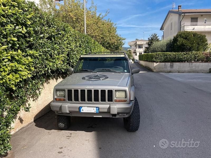 Usata Jeep Cherokee 2000 SUV