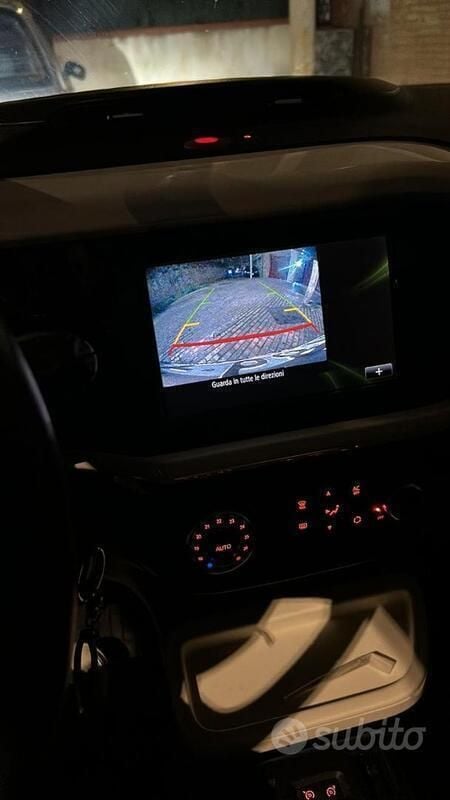 Usata 2016 Renault Twingo Due volumi | 8000 € (Buon prezzo) - Immagine 1/4