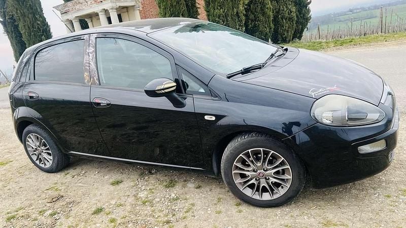 Usata Fiat Punto 73 CV (53 kW) 2011 Utilitaria